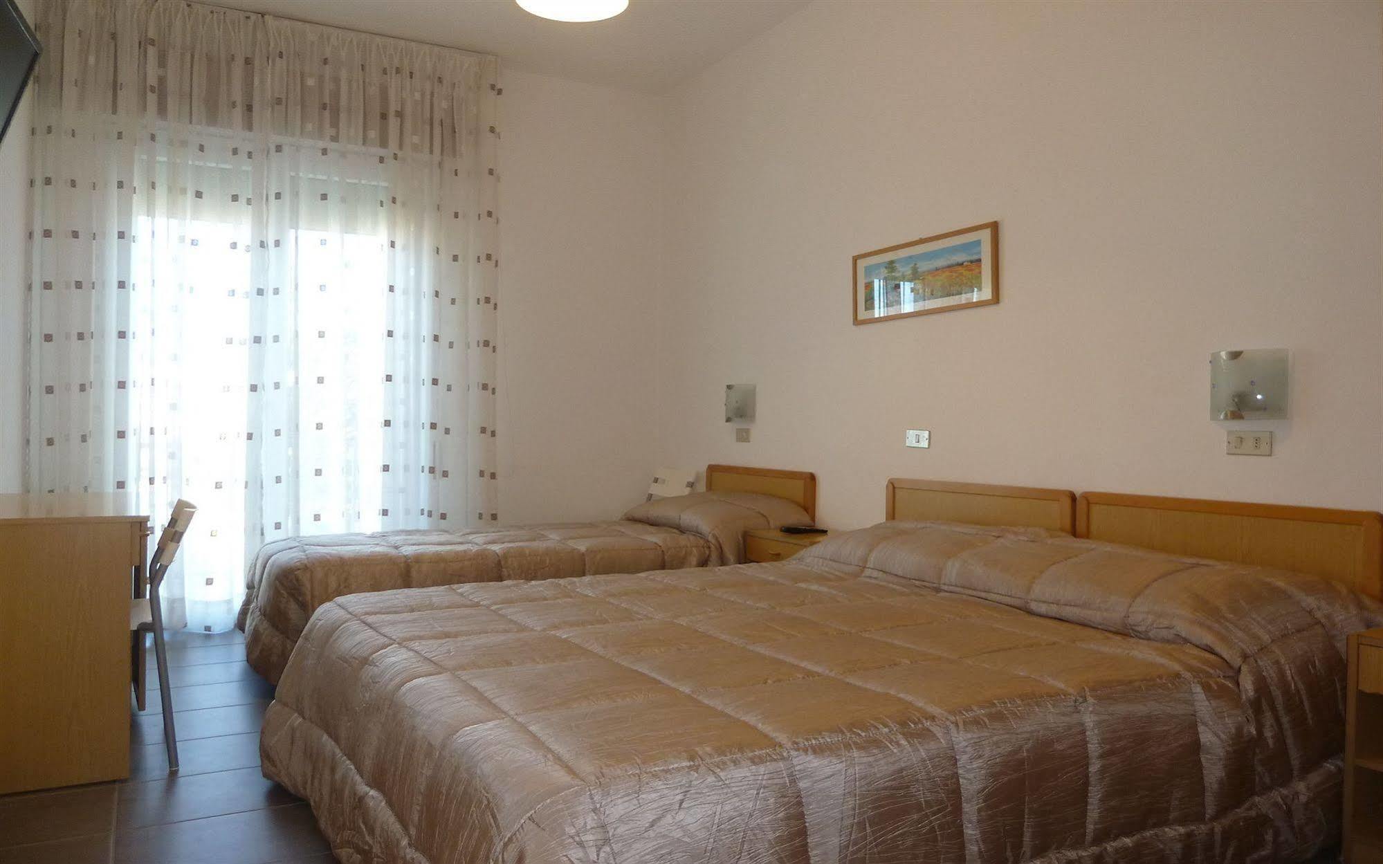 Hotel Abamar Римини Экстерьер фото